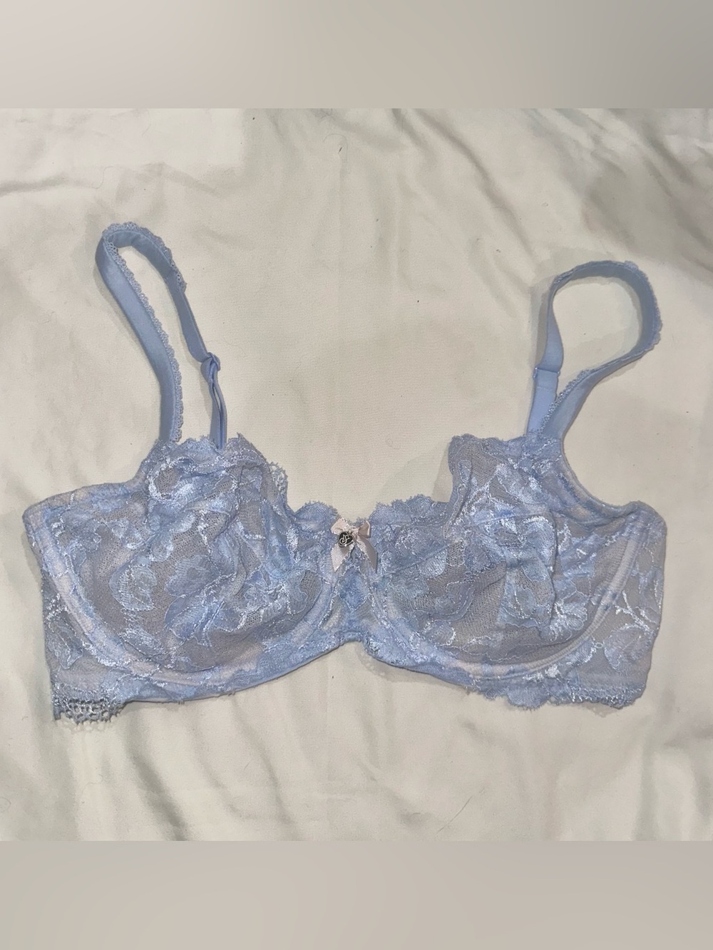 Victoria's Secret Pale Blue Lace Underwire Bra